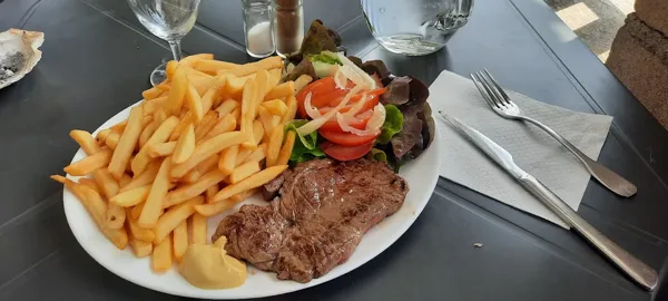 Assiette gourmande du restaurant Chez Dany à Conques